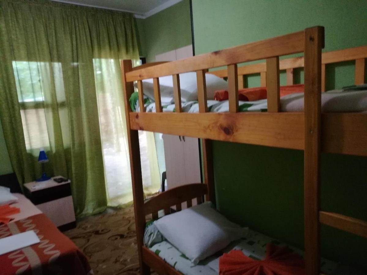 Guest House Lev Pitsunda Dış mekan fotoğraf